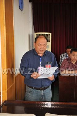 总监票人向大会报告公司《薪酬福利管理制度》、《集体合同》、《女员工权益保护专项集体合同》表决结果。--点击看大图